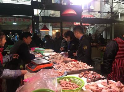 南充市高坪區(qū)食藥監(jiān)局重拳出擊，開展肉類及食用農(nóng)產(chǎn)品零售專項檢查，守護(hù)群眾“舌尖上的安全”